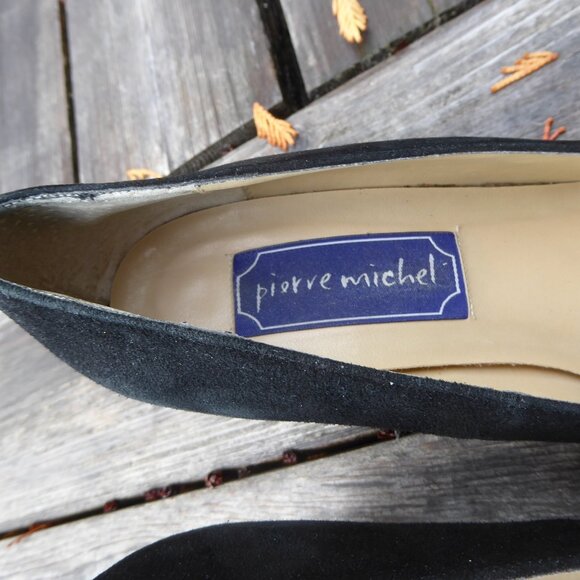 Classic Black Suede Pump, Size 7 - Picture 5 of 6